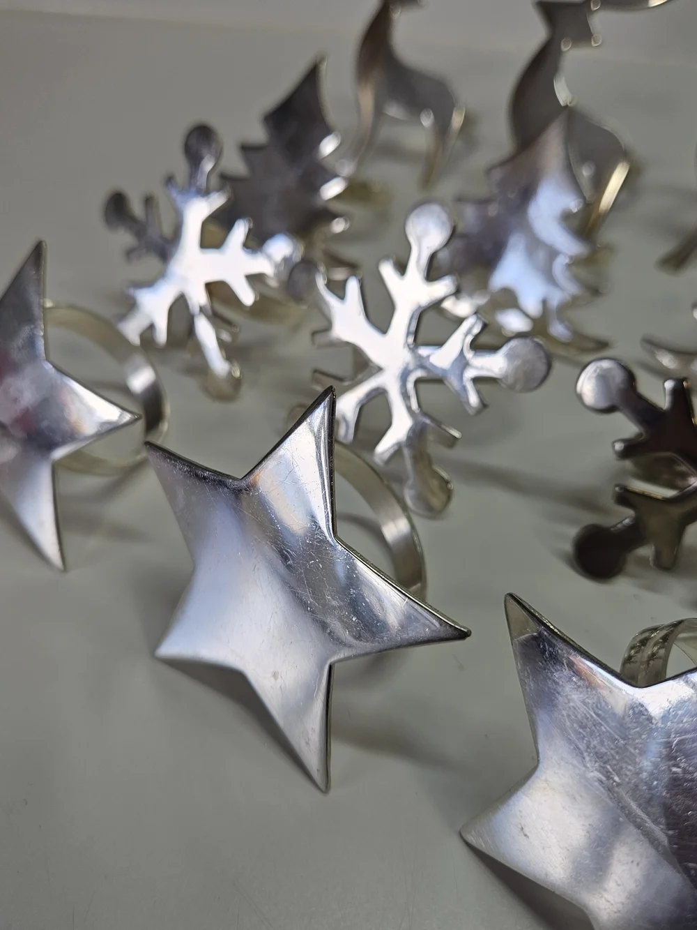 Pier 1 Imports Silver Tone Holiday Napkin Rings Set 16 Reindeer Star Snowflake